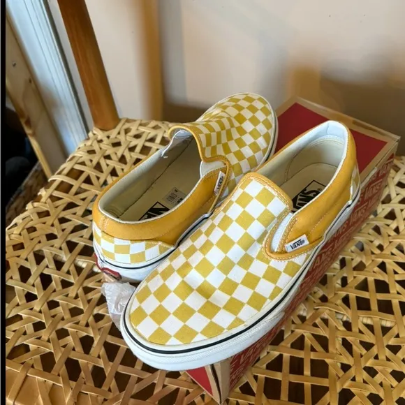 VANS Shoes Mens 6 Womens 7.5 Checkerboard Slip On Sneakers Yellow Canvas Low Top