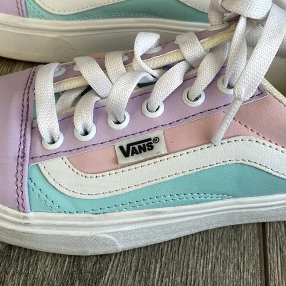 Vans shoes pastel color leather size 7 kids Easter Spring