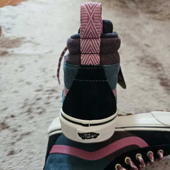VANS SK8-Hi DR MTE-2 Waterproof Insulated Shoes Grey Women Size 9 (Men 7.5) NEW