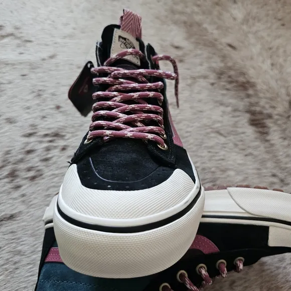VANS SK8-Hi DR MTE-2 Waterproof Insulated Shoes Grey Women Size 9 (Men 7.5) NEW