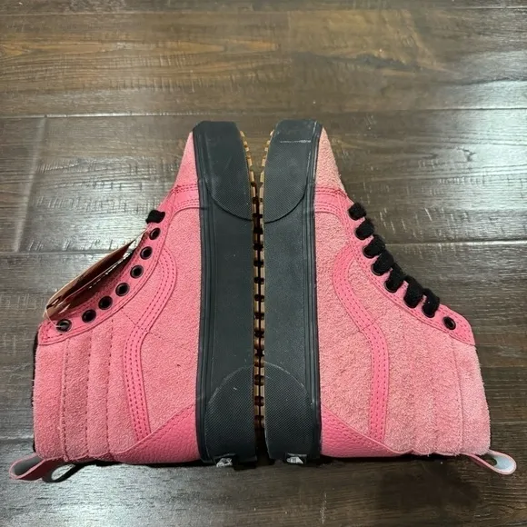Vans Sk8-Hi Platform Mte in Desert Rose Size 7 Women