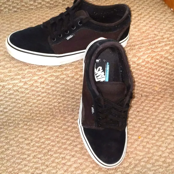 Van's Skateboard Tennis Shoes.          #98