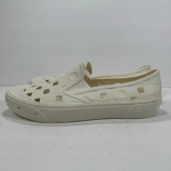 Vans Slip-On TRK Marshmallow White Sneakers Water Shoes Men Size 12