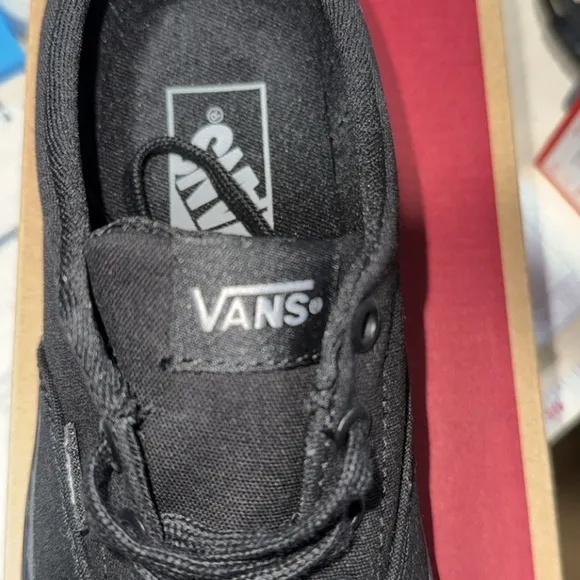Vans sneakers lace up Black on black Doheny size 11 shoes