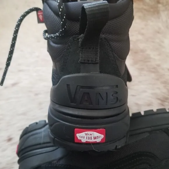 VANS UltraRange EXO Gore-Tex Hi MTE-2 Shoe Black Women Size 8 (Men 6.5) NEW