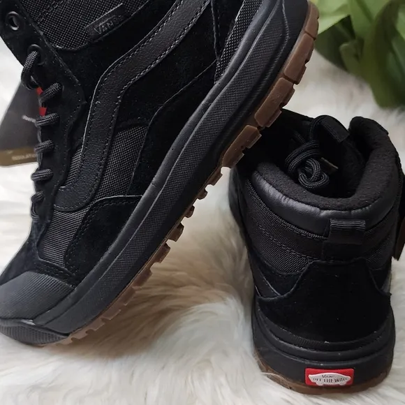 Vans Unisex Adult UltraRange Exo Hi MTE Shoes  new