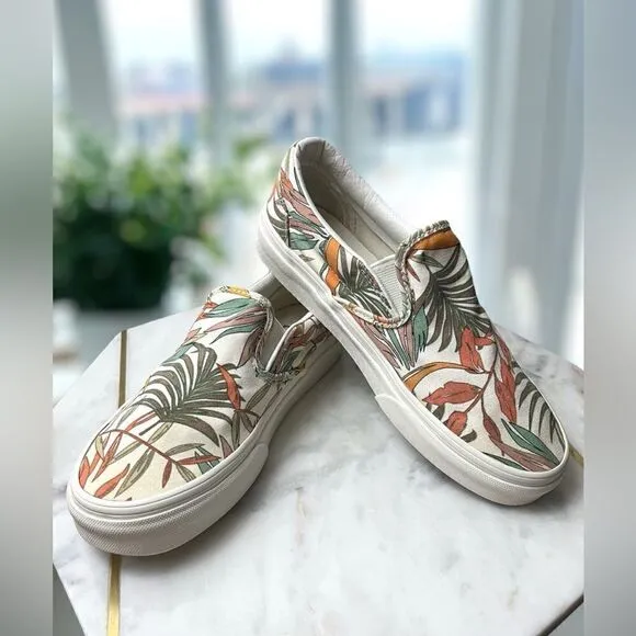 VANS® Unisex Classic Slip-On Sneakers in Cali Floral Size 4.5 Men 6 Women