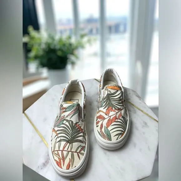 VANS® Unisex Classic Slip-On Sneakers in Cali Floral Size 4.5 Men 6 Women