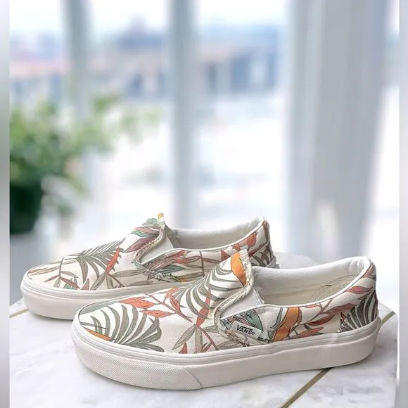 VANS® Unisex Classic Slip-On Sneakers in Cali Floral Size 4.5 Men 6 Women