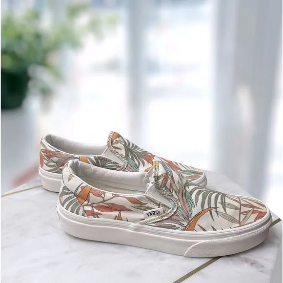 VANS® Unisex Classic Slip-On Sneakers in Cali Floral Size 4.5 Men 6 Women