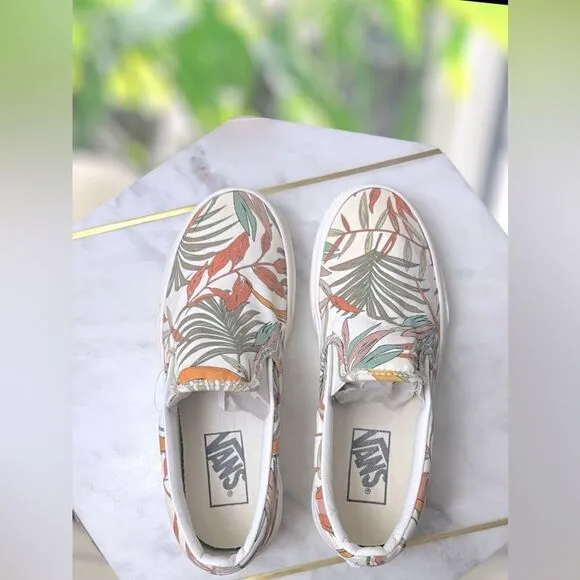 VANS® Unisex Classic Slip-On Sneakers in Cali Floral Size 4.5 Men 6 Women