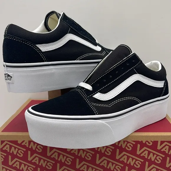 Vans Women’s Old Skool Stackform Suede/Canvas Black/True WVN0A7Q5M6BTPlatforms