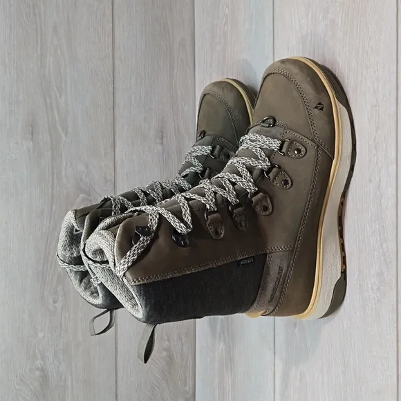 Vasque Women LaplanderHigh Ultradry Insulated Outdoor Sneakers boots shoes sz 8M