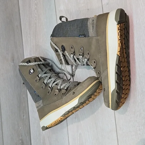 Vasque Women LaplanderHigh Ultradry Insulated Outdoor Sneakers boots shoes sz 8M