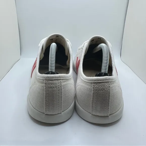 VEJA Women’s Canvas Sneaker Size 7 White Red