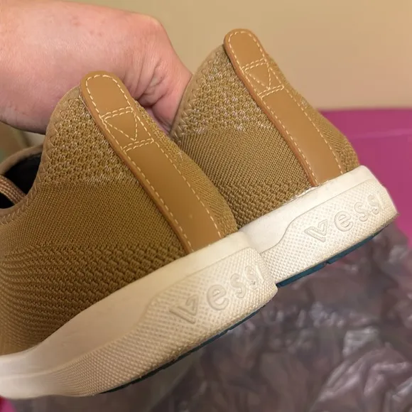 Vessi Women’s Weekend Oak Brown Sneaker 100% Waterproof Shoes Travel Walking