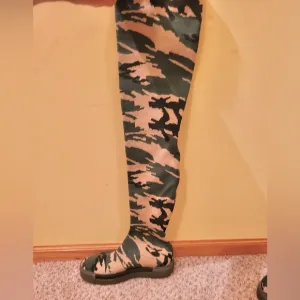 Vic Matie Boots Size 8 Camo Penrose Free People Streetwear Stretchy Pull On Tall