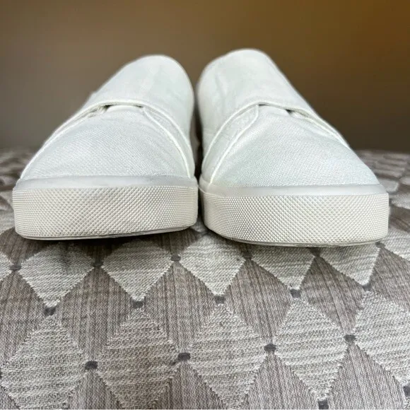 Vince Blair White Canvas Hook &amp; Loop Wide Strap Sneaker Shoes Women’s 9.5