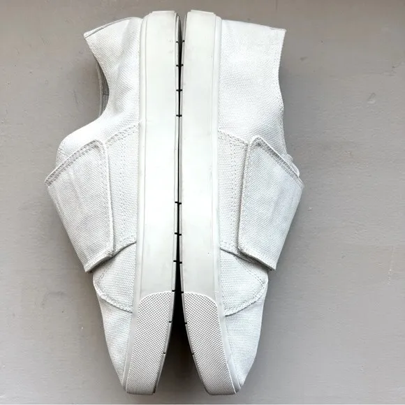 Vince Blair White Canvas Hook &amp; Loop Wide Strap Sneaker Shoes Women’s 9.5