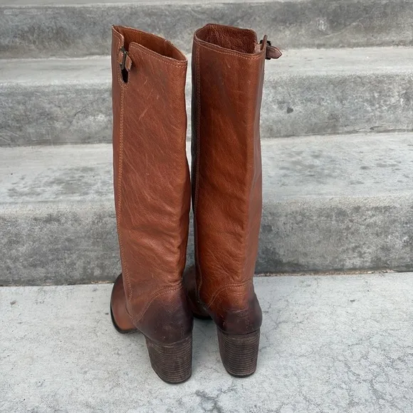 Vince Camuto Gettila Leather Tall Boots Size 10B