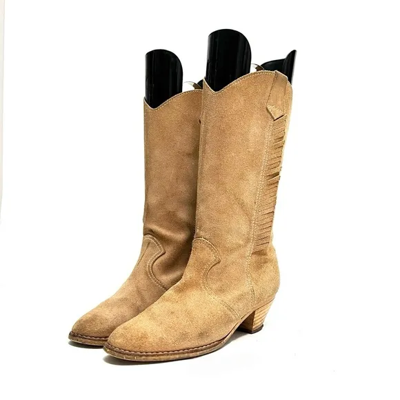 Vintage 1970s women’s tan suede knee high western pull on fringe boots