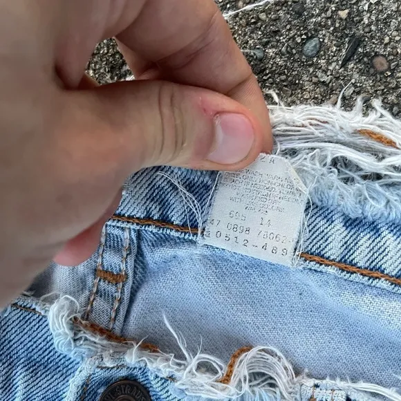 Vintage 1998 Distressed Levi’s 512 Slim Fit Straight Leg Jeans