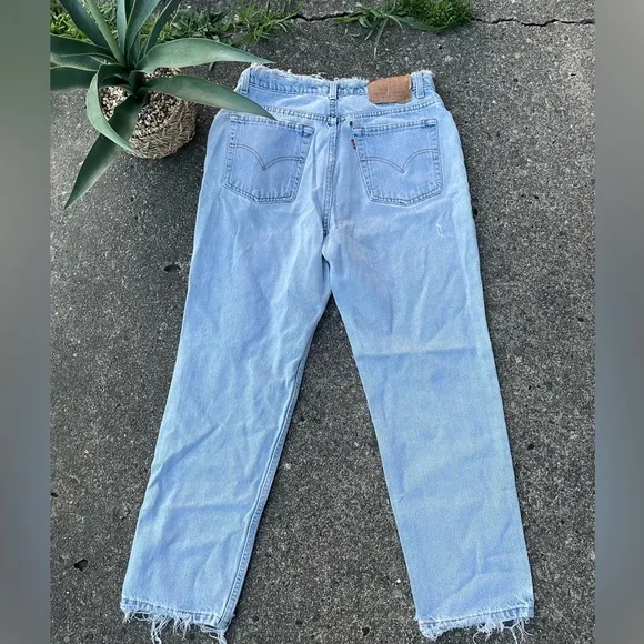 Vintage 1998 Distressed Levi’s 512 Slim Fit Straight Leg Jeans