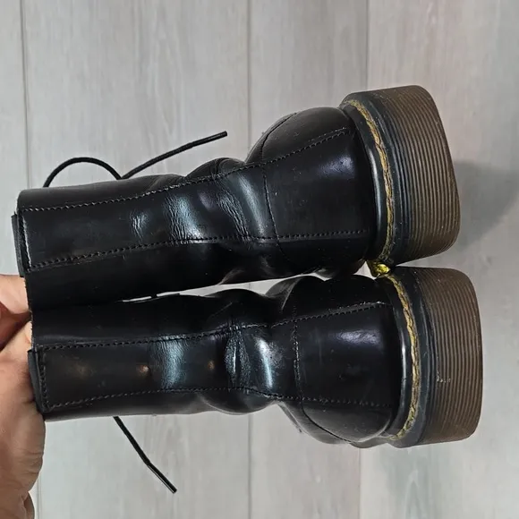 Vintage Doc.Martens Women Lace Up England Military Leather Boots Shoes UK 7 US 9