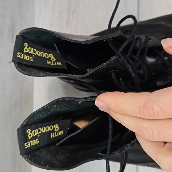 Vintage Doc.Martens Women Lace Up England Military Leather Boots Shoes UK 7 US 9