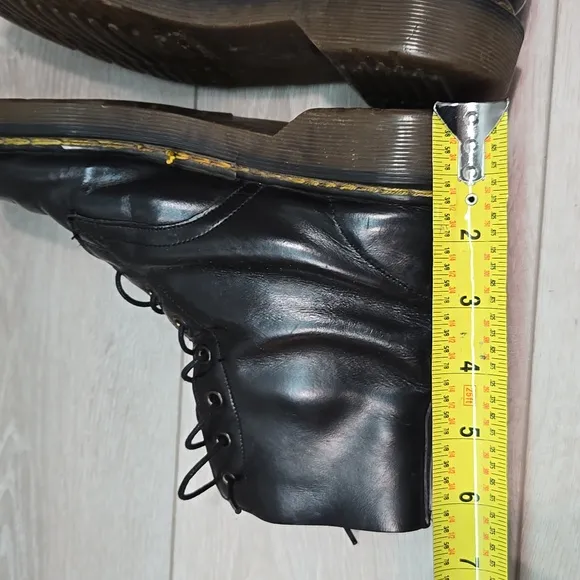 Vintage Doc.Martens Women Lace Up England Military Leather Boots Shoes UK 7 US 9