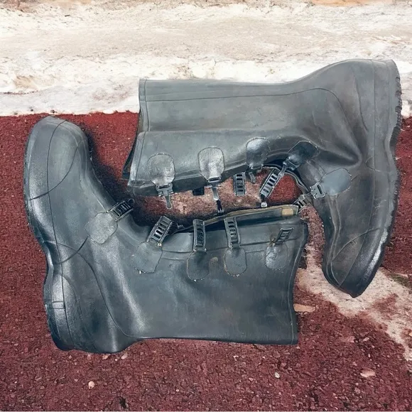 Vintage Military Issue Rubber OverBoots BATA SHOE Co. - Size 9 DSA 100–70-C/1337