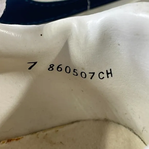 Vintage Nike X Bowling Shoes Size 7 White Blue 80s 90s 860507CH