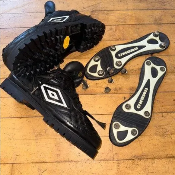 Vintage Umbro leather football resole casual shoes