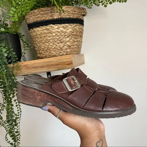 Vintage Y2K Grunge Slip On Fisherman Shoes SZ 9.5