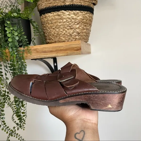 Vintage Y2K Grunge Slip On Fisherman Shoes SZ 9.5