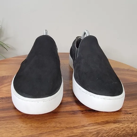 Vionic Black Suede Slip on Loafers Sneakers Size 7