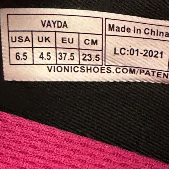 Vionic Vayda Slip On Shoes Sneakers Black &amp; Grey Women’s Size 6.5