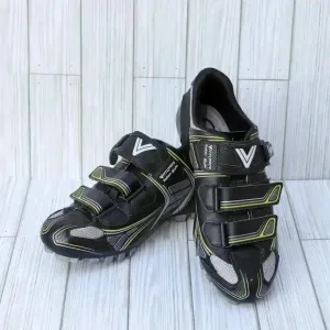 Vittoria Italian Cycling shoes Size 42.5 black/grey quick release buckle excelle