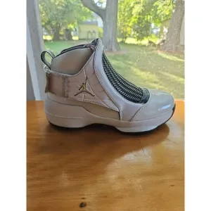 VTG AIR JORDAN 19 OG GS FLINT 2004 Youth Size 4Y 307547 102