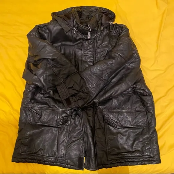 Wilsons Leather Coat Men’s 1X XL Removable Hood Very Minor Flaws Great Condition