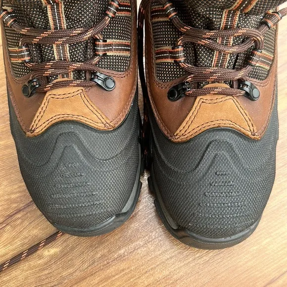 Wolverine insulated waterproof men’s Boot size 8