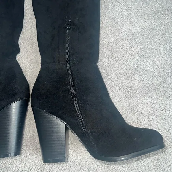 Women's Black Knee-High Boots