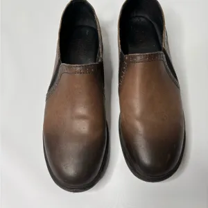 Women’s born  Leather Slip-On Shoes