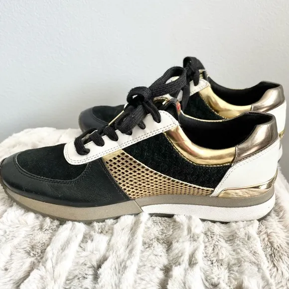 Women’s MICHAEL KORS Embellished Embossed Leather and Canvas Trainer Size 8