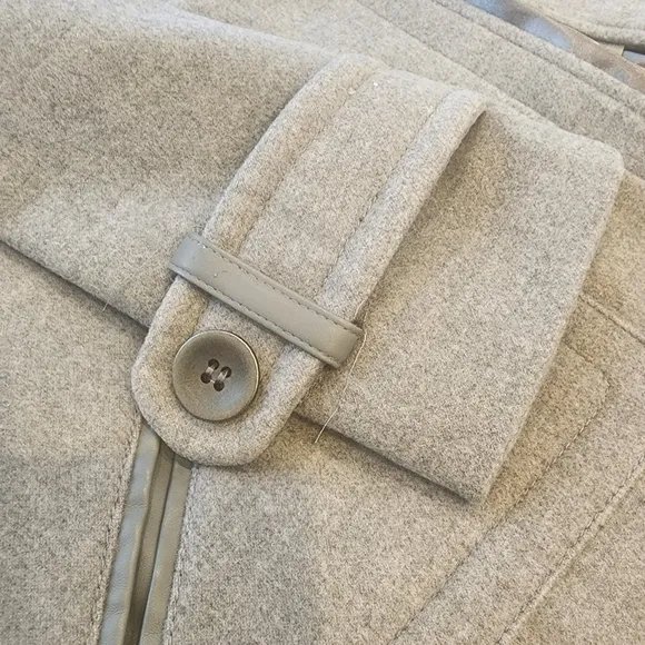 Womens NWTO sugafly gorgeous grey, lined zip up/ button long coat size L ♥️