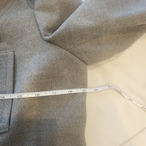 Womens NWTO sugafly gorgeous grey, lined zip up/ button long coat size L ♥️