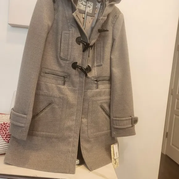 Womens NWTO sugafly gorgeous grey, lined zip up/ button long coat size L ♥️