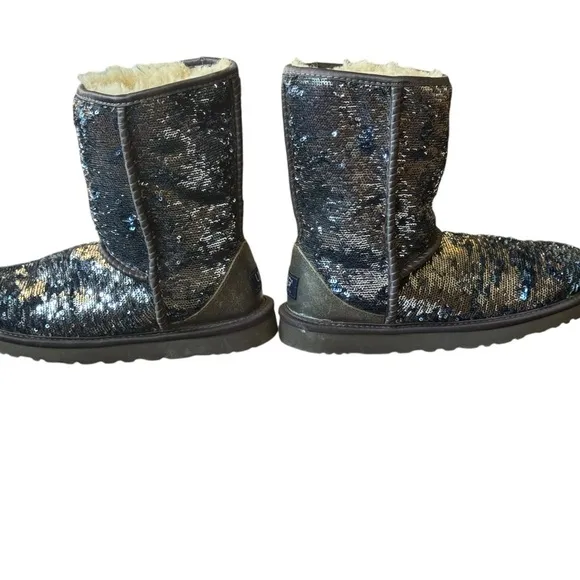 Women’s UGG Classic short boots | blue/silver sequined | Size 7
