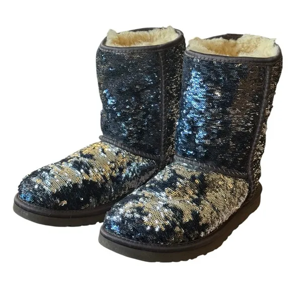 Women’s UGG Classic short boots | blue/silver sequined | Size 7