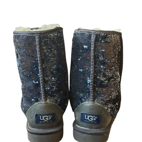Women’s UGG Classic short boots | blue/silver sequined | Size 7